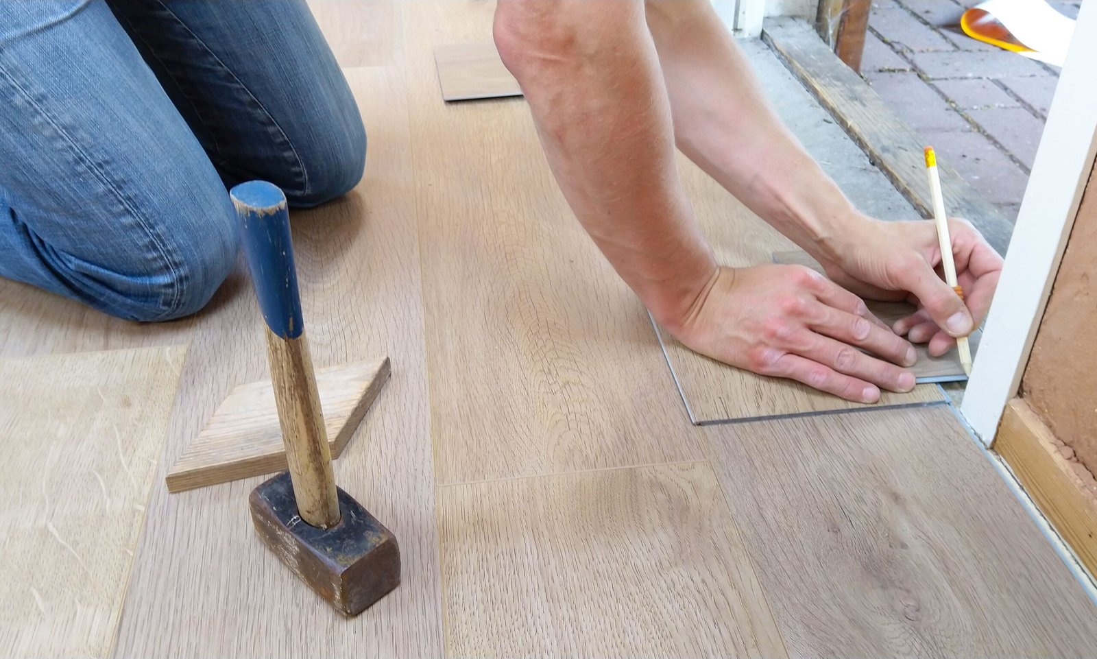 Entrepreneur en rénovation de sous-sol à Laval — équipe professionnelle